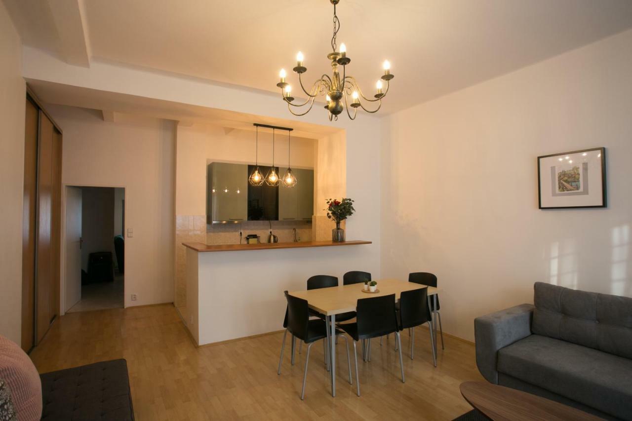 Apartment Gesse Peckova Praag Buitenkant foto